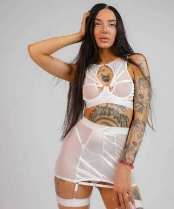 Лина, 23